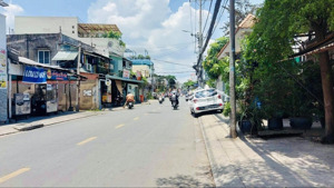 bán 3 căn liền kề ngay chợ thủ đức ngang lớn 7.5m 122m2 gần phạm văn đồng