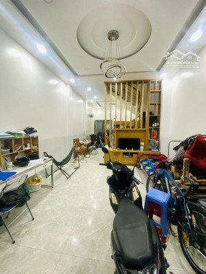 nhà khu vip tân kỳ tân quý- đường 18m có lề- 4 tầng mới đẹp- 55m2 (4,.6x12) k0 lộ giới. chỉ 5 tỷ xx