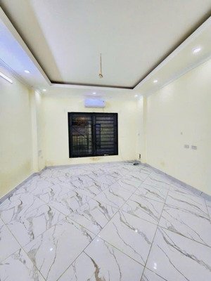 tôi bán nhà phố ngọc hà ba đình 23m2 mt 7,9m 4 tầng 3 bước ra phố giá 5,8 tỷ
