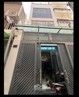 bán nhà quận 4, khánh hội, 3 tầng, hẻm thông 3m, dt: 3.7 x 10m (nở hậu 5,2m), giá: 6 tỷ 9
