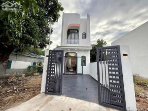 Hiếm! Nhà Phố Thủ Dầu Một 1 Trệt 1 Lầu – 3 Phòng Ngủ