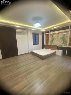 Chính chủ bán nhà 5 tầng ven hồ Tây, Trích Sài, ô tô vào, cách hồ 10m giá tốt