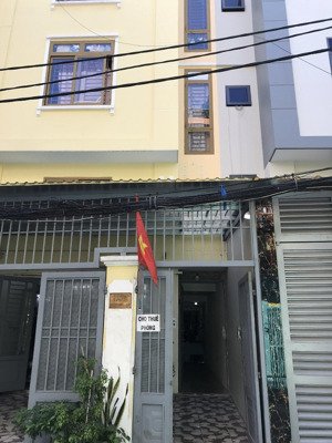 còn 1 phòng siêu giá rẻ lầu 4 tháng bộ rộng lớn thoáng sáng gần chợ bà chiểu trung tâm gia định