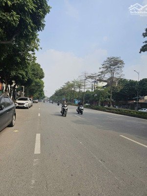 bán đất phố ngô gia tự long biên 12 tỷ 60m2 mt 5m ô tô tránh kinh doanh sát phố.