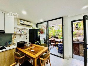 tin thật - bán nhà ngay trung tâm côn đảo, ngang 9,5met vị trí hiếm. dòng tiền 50tr/tháng