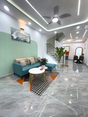 bán nhà mặt phố bình long, hơn 4 tí, 45m2 view đẹp, nhiều tiện ích tại bình tân, hcm