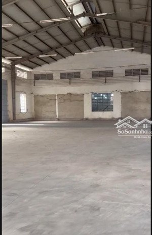 cho thuê kho chứa hàng - dt 800m2, có pccc - xuất vat
