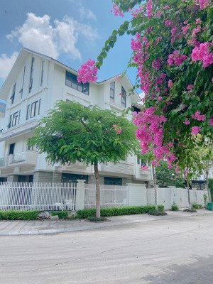 bán gấp căn nhà vườn số nhà tứ quý 2 đẹp nhất dự án geleximco lê trọng tấn lh e hoa 