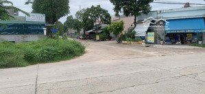bán nhanh lô đất mỹ phước 3, góc 2 măt tiền chợ kd tốt. dt 10x30