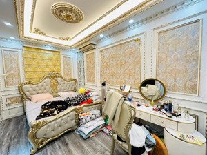 hiếm,bán nhà phố cát linh,đống đa,ngõ nông 30m ra phố, nhà đẹp 5 tầng full nội thất giá chỉ 4,85 tỷ