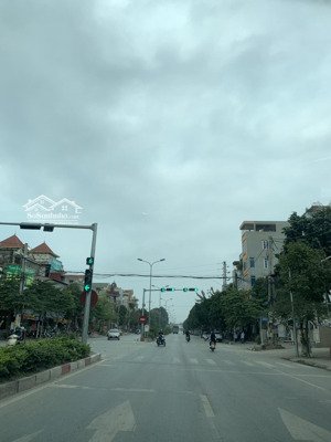 bán đất 117m2 có nhà trên đất. pháp lý rõ ràng