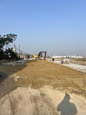 đất trục chính khu cn thuận thành 3 - sổ đỏ căng đét. đầu tư cực nét