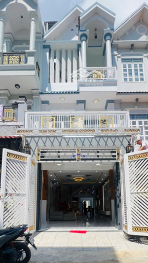 bán gấp nhà đẹp 3 tầng sân vườn, 4mx25m, giá 6.9 tỷ mặt tiền đường 7m nguyễn thị hương, tt nhà bè