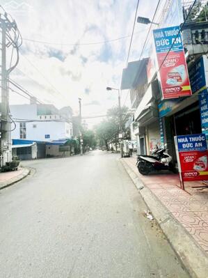 BÁN ĐẤT TẶNG NHÀ TRẠI CHUỐI, HỒNG BÀNG 36M GIÁ CHỈ CÓ 2,4 TỶ Lh 0979087664