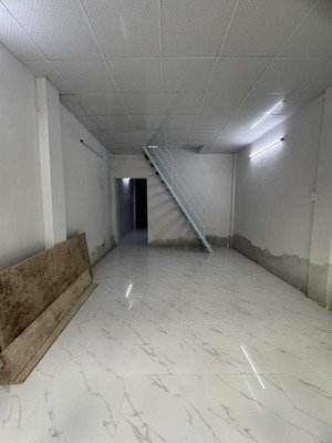 p11 - q11 lạc long quân - dtcn : 53.5m2 - giá 5.2 tỷ