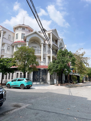 ngay cledon city tân phú-dt:90m2 * 3 tầng-đường 8m thông ra khu dc