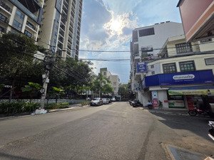 đất hiếm - khu vip quận 10 - kế bên chung cư hà đô - xe hơi đậu cửa - giá 23.5 tỷ