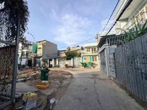 lô góc sau lưng chợ hiệp bình 153m2 giá 7.7 tỷ xây được 4 tầng sổ sẵn sang tên ngay