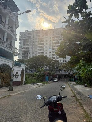 bán nền đất 8x22m khu đông thủ thiêm, btđ nền duy nhất có sổ cá nhân, giá siêu tốt