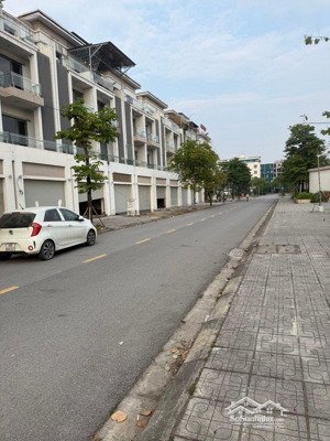 khu đô thị nam hồng - đồng kỵ - từ sơn. dt 105.5m2 - căn nhà mặt phố view công viên