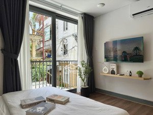 căn hộ ban công, máy giặt riêng, 40m2, võ thị sáu q3, cv lê văn tám, chợ tân định