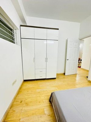 cho thuê cc 2n full nội thất tòa n06 view cv cầu giấy