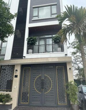 8 tỷ 690 - 1 căn duy nhát tại đường linh trung - thủ đức - giá bán gấp trong tháng - shr