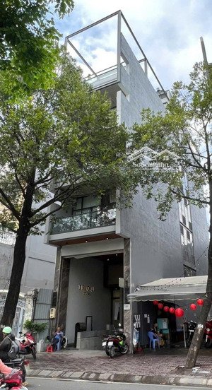 cần gả em mt 178 trường sa,f1,bt. dt:5x25m, cn:691m2, kc:h+7t, hđt:120tr/tháng. giá 51 tỷ có tl