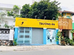 cho thuê villa mặt tiền 17a tú xương, p.võ thị sáu, quận 3 - dt 8m x 28m, 1 trệt 2 lầu