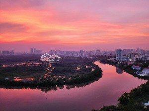 cần tiền bán gấp căn hộ hưng phúc, 98m, có ô xe hơi, giá 8.8 tỷ. lh. 