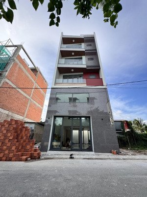 nhà 6 tầng view sông sài gòn- đường xe tải thông, thiết kế hiện đại hướng đông nam. 6pn-8wc