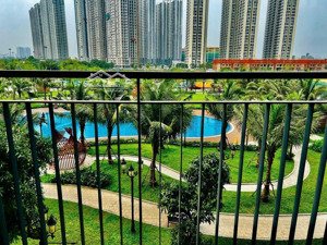 chính chủ cần bán căn hoa hậu tòa s203 ban công đông nam có thương lượng