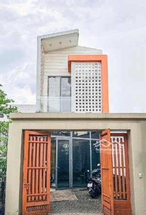 siêu phẩm quận 12 - hẻm thông sát mặt tiền đường song hành - 3 tầng đúc - nhà mới ở ngay - nở hậu