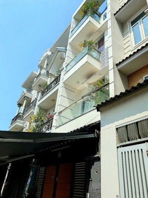 chủ gấp bán giảm mạnh còn hơn 7 tỷ tl- nhà 4 tầng 55m2 - hxh ngay hoàng hoa thám - bình thạnh