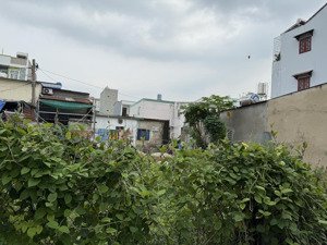 đất thổ cư ngay hà huy giáp, quận 12 sát ngã 4 ga -dt 105m2( 5x21m)- hẻm tải tránh - 5.6 tỷ tl