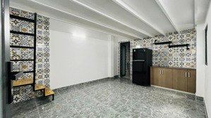 duplex (gác) ngay bình trưng, cát lái - mới - full nội thất - thoáng mát - cao 1m8 - nhận xe điện