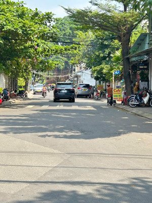 bán nhà khu đường quốc hương phường thảo điền quận 2