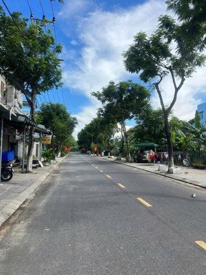 chỉ 4 tỷ 3 nhà mt đường 7,5m phan đình giót | kinh doanh tốt, gần biển nguyễn tất thành