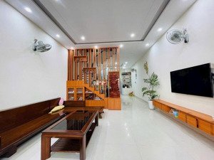 chính chủ bán nhà riêng 4 tầng 4 phòng ngủ nội thất đẹp gần sông hàn giá 9,35 tỷ thương lượng