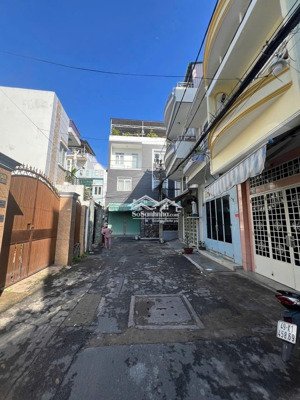 siêu phẩm chân dài 5 tầng hẻm xe hỏi quang trung, p.11 gò vấp