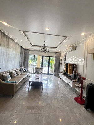 cho thuê biệt thự đơn lập senturia vườn lài. view sông sài gòn. full nội thất cao cấp. giá 45 triệu