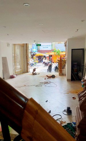 chính chủ cho thuê nhà mặt phố lĩnh nam để kinh doanh, tầng 1, 40m2, vỉa hè rộng. chỉ 9tr/th