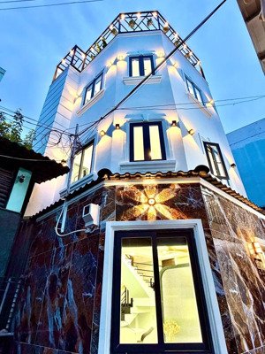 nhà bán chính chủ 4 tầng phan văn trị phường 11 bình thạnh