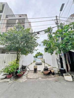 5x18m, hướng nam - đất mặt tiền đường số lâm văn bền q7 giá 14.8 tỷ