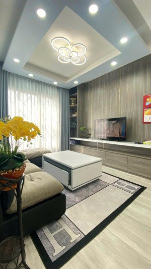 cần bán căn hộ khu ruby 2pn + 2wc (68m2), giá 4.1 tỷ (đã có sổ), ntcb, view công viên nội khu