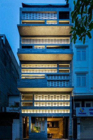 bán nhà mt - cộng hoà, quận tân bình (dt: 8x25m, kc: hầm + 5 tầng + thang máy) giá chỉ 38.5 tỷ tl