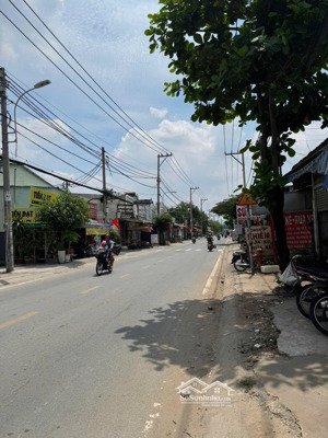 bán đất góc 2 mặt tiền kinh doanh, đường linh đông, khu kinh doanh đông đúc.