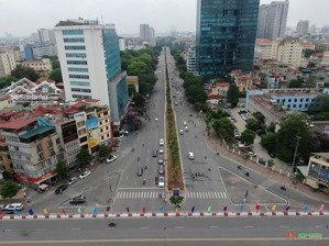 mặt phố hoàng quốc việt lô góc 3 thoáng tòa 10 tầng 240m dòng tiền 4 tỷ/năm