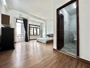 khai trương phòng ban công mới 100% quận bình thạnh gần đại học văn lang