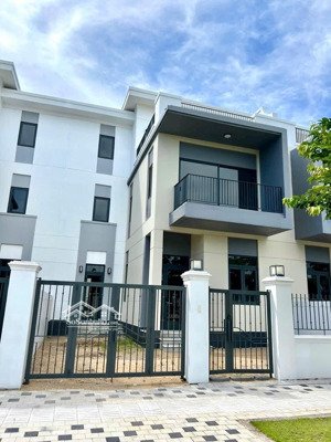 bán gấp nhà phố 8x20m khu trung tâm aqua city. chỉ 7.05 tỷ all in. nhận ở ngay nhanh tay sỡ hữu